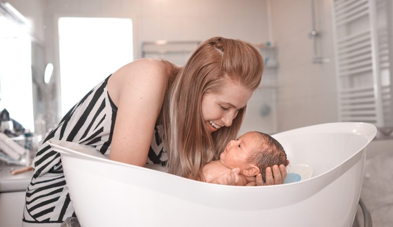 Banheira de bebê: como escolher a melhor banheira de bebê?